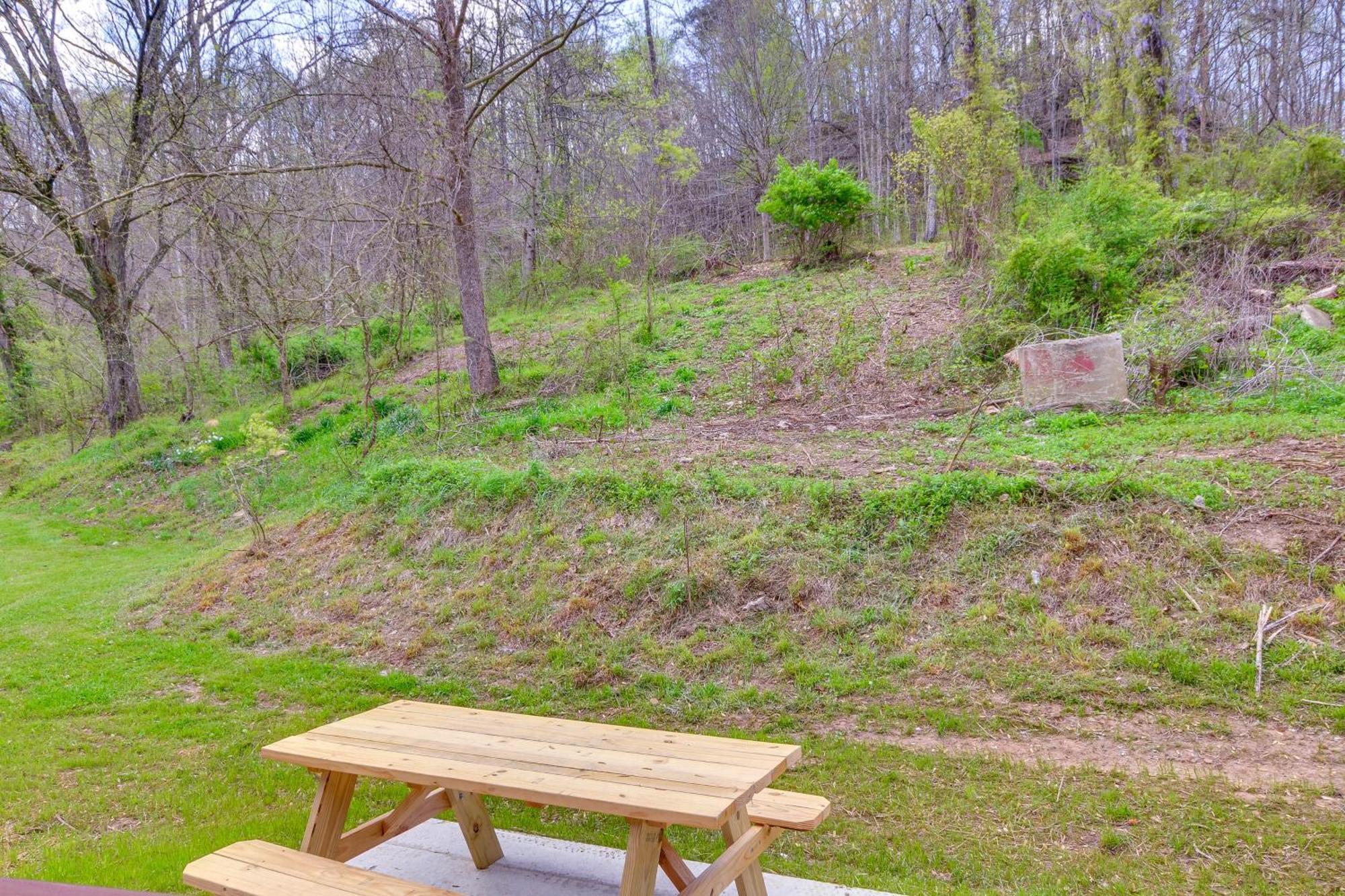 Serene Beattyville Cabin 24 Mi To Red River Gorge Eksteriør billede